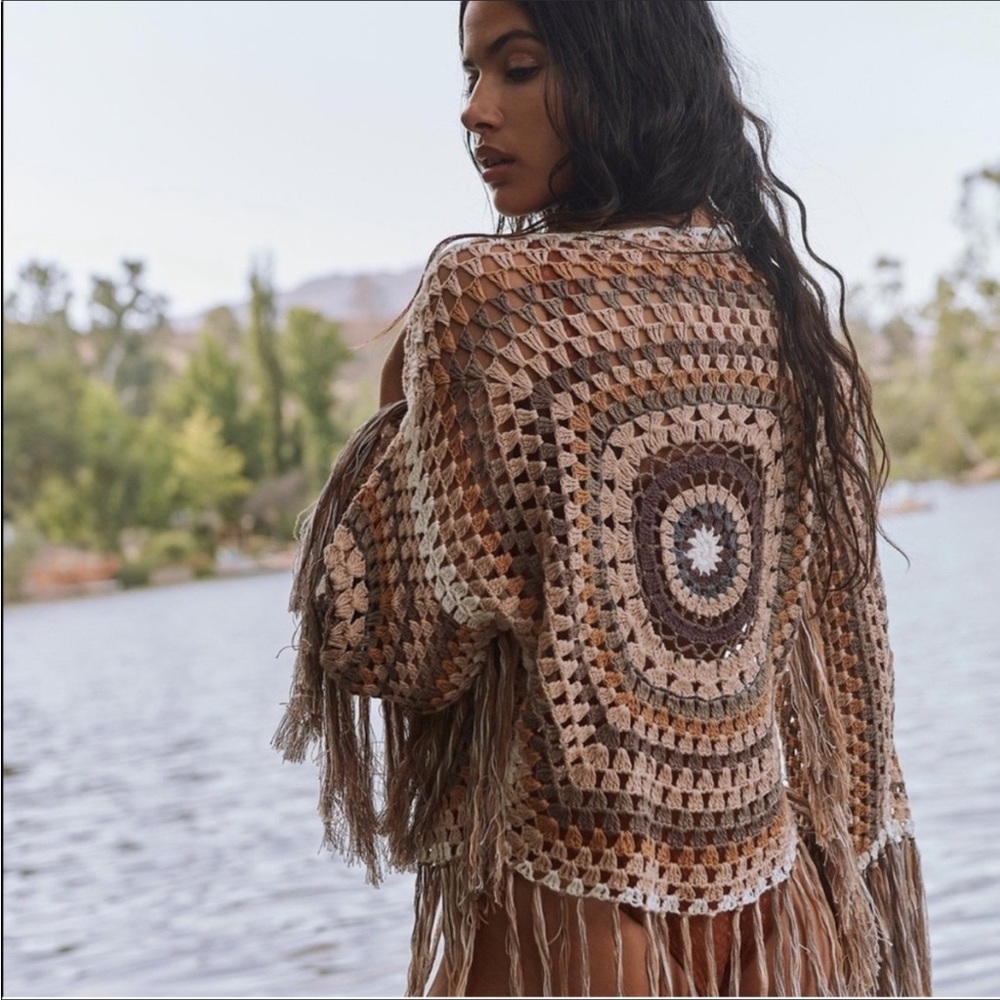Flook crochet poncho top - Picture 2 of 6